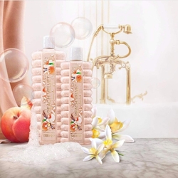 Avon pěna do koupele PEACH VELVET s vůní broskve a vanilky 1000 ml  