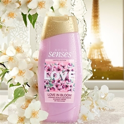Avon Sprchový gel Senses krémový LOVE IN BLOOM s vůní bílého jasmínu a pižma 250 ml